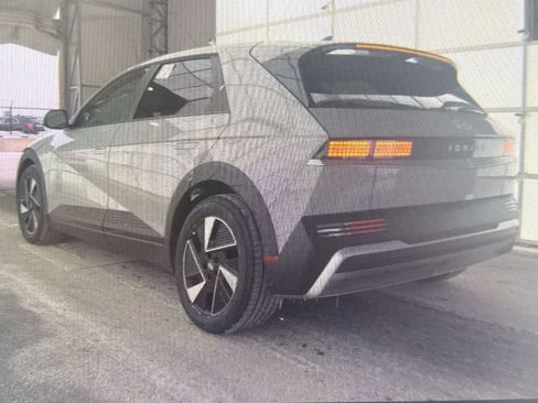 Used 2026 Hyundai Ioniq 5 SEL image 2