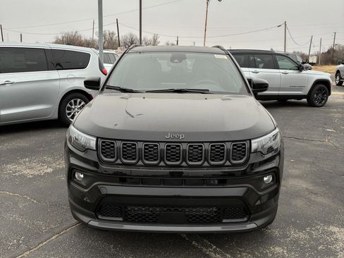 New 2026 Jeep Compass Latitude image 2