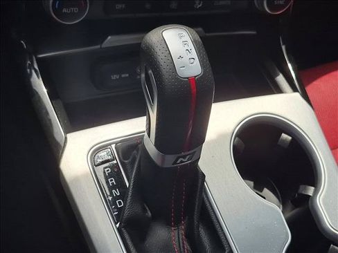 Used 2018 Kia Stinger GT1 RWD image 12