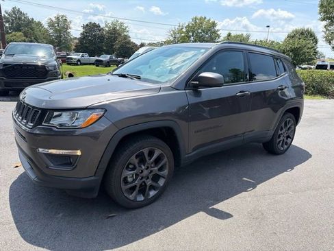 Used 2021 Jeep Compass Latitude w/ Sun and Sound Group AWD/4WD image 8