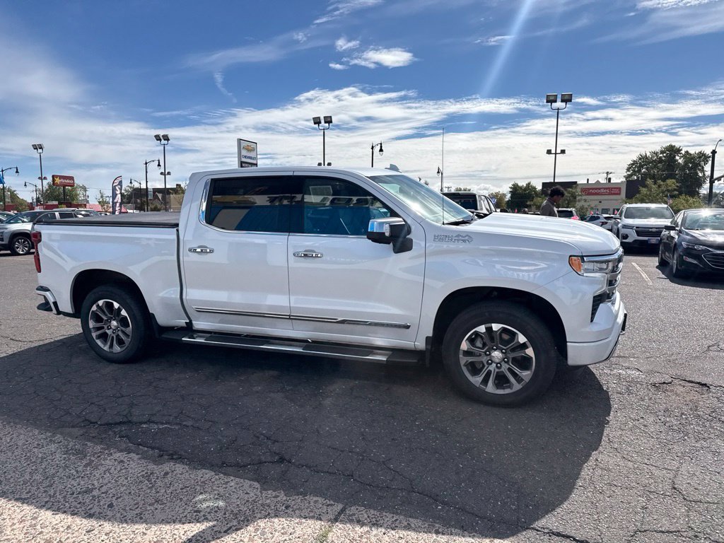Used 2023 Chevrolet Silverado 1500 High Country AWD/4WD image 8