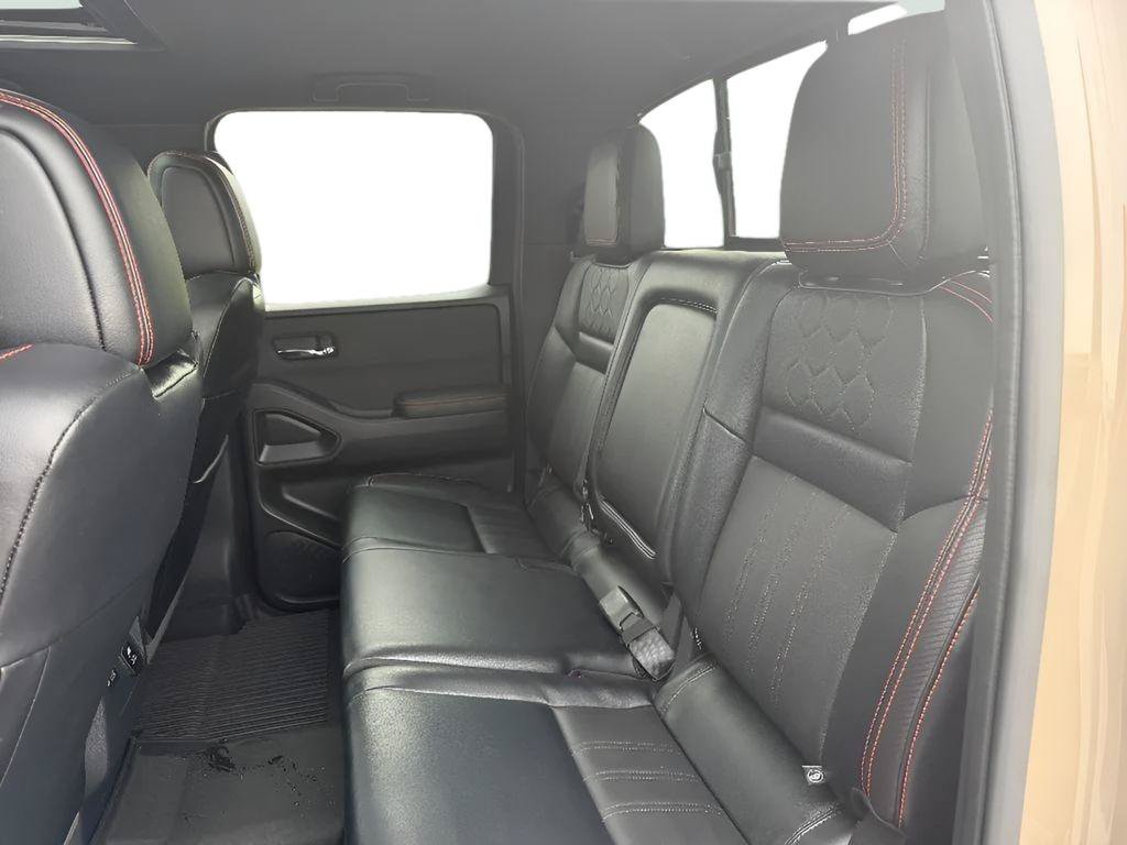 Used 2023 Nissan Frontier PRO-4X w/ Pro-4X Premium Package AWD/4WD image 15