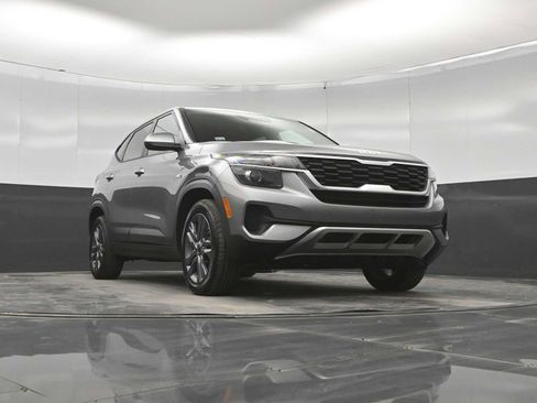 Used 2022 Kia Seltos LX AWD/4WD image 34