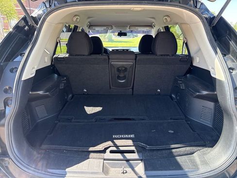 Used 2017 Nissan Rogue SV FWD image 30