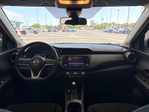 Used 2023 Nissan Kicks SV FWD image 35