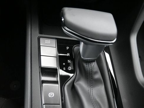 New 2026 Hyundai Elantra Sport FWD image 17
