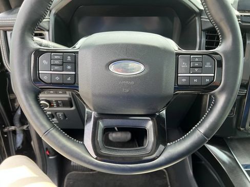 Used 2023 Ford F150 Lightning Platinum AWD/4WD image 19