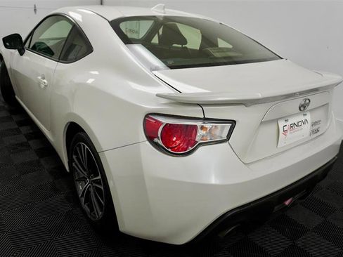 Used 2015 Scion FR-S image 5