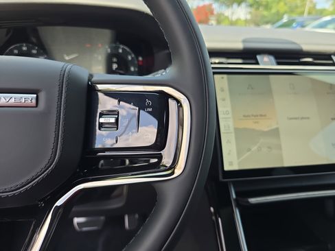 New 2026 Land Rover Range Rover Velar Dynamic SE image 18