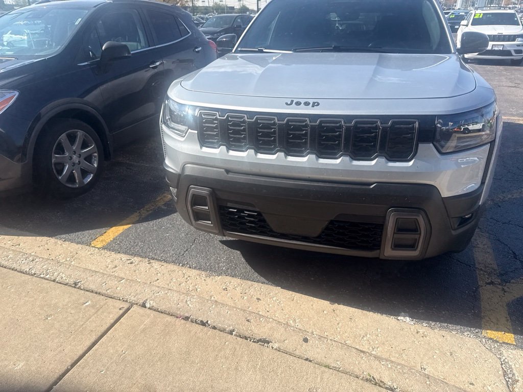 Used 2026 Jeep Cherokee Limited AWD/4WD image 3
