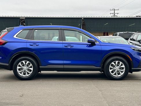 Used 2024 Honda CR-V LX image 3