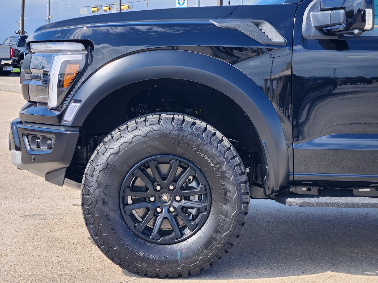 New 2026 Ford F150 Raptor AWD/4WD image 9