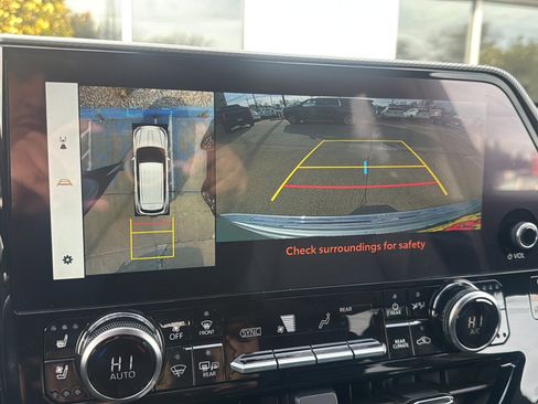 Used 2024 Toyota Highlander Platinum image 42