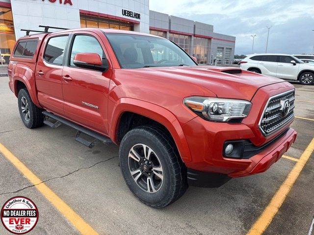 Used 2016 Toyota Tacoma TRD Sport w/ Premium & Technology Package AWD/4WD image 8