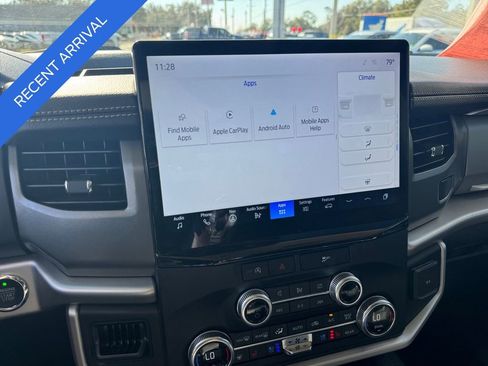 Used 2024 Ford Expedition XLT image 31