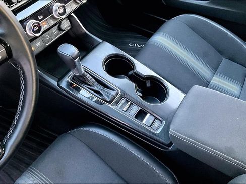 Used 2025 Honda Civic Sport image 18