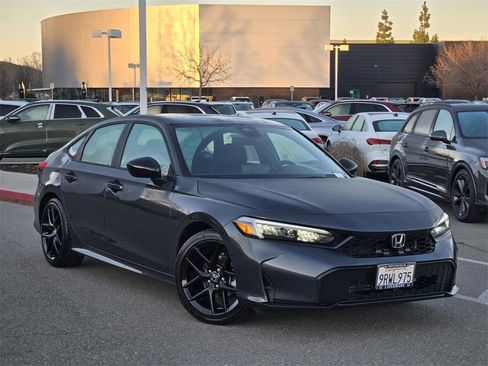 Used 2025 Honda Civic Sport image 1