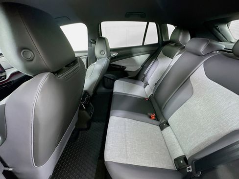 Used 2024 Volkswagen ID.4 2WD image 27