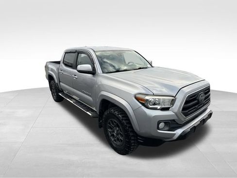 Used 2018 Toyota Tacoma SR5 image 7