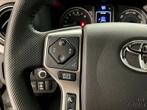 Used 2020 Toyota Tacoma Limited image 11