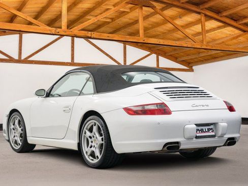 Used 2005 Porsche 911 Carrera image 4