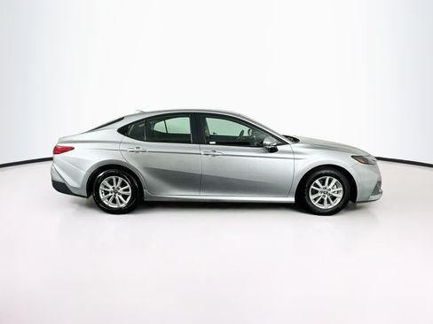 Used 2025 Toyota Camry LE FWD image 10