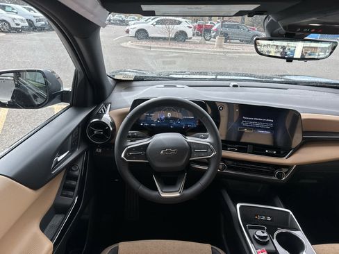 New 2026 Chevrolet Equinox ACTIV w/ Convenience Package III image 37