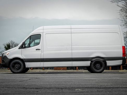 Used 2026 Mercedes-Benz Sprinter 2500 image 3