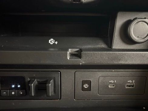 Used 2021 Nissan Armada SL w/ Captain's Chairs Package image 33