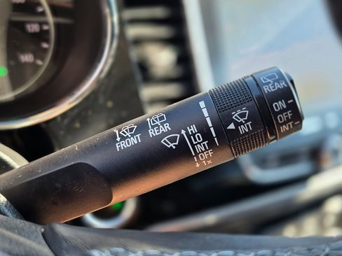 Used 2019 Buick Encore Essence image 44