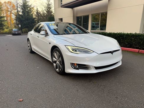 Used 2020 Tesla Model S Performance image 1