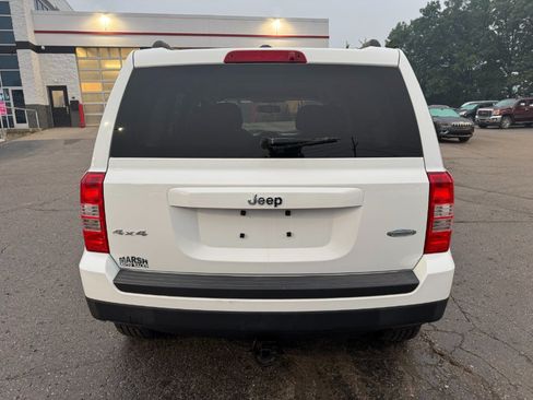 Used 2013 Jeep Patriot Latitude AWD/4WD image 4