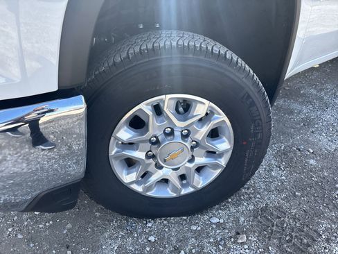 New 2026 Chevrolet Silverado 2500 LT image 13