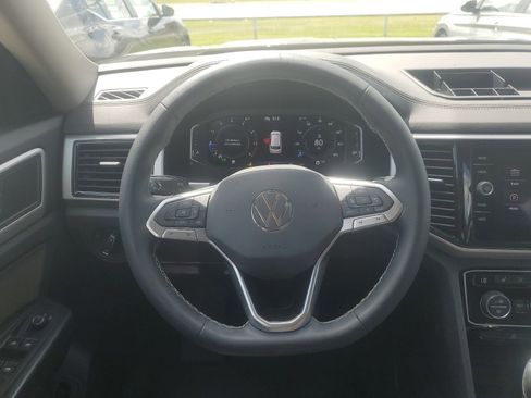 Used 2022 Volkswagen Atlas SE FWD image 11