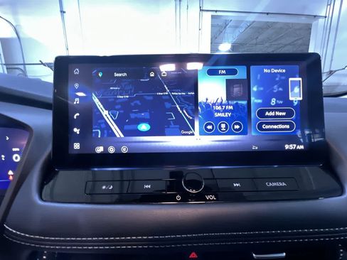 Used 2024 Nissan Rogue SL w/ SL Premium Package image 25