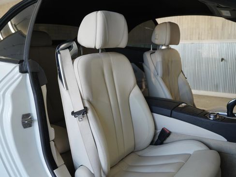 Used 2013 BMW 640i Convertible RWD image 38