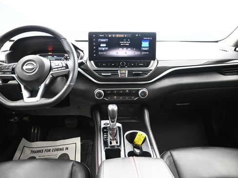 Used 2024 Nissan Altima 2.5 SR w/ SR Premium Package image 30