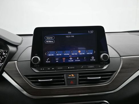 Certified 2024 Nissan Altima 2.5 SV FWD image 15