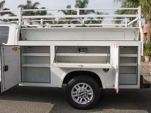 Used 2018 Ford F350 XLT image 6