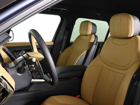 Used 2025 Land Rover Range Rover Sport Dynamic SE image 11