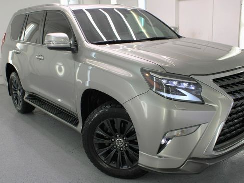 Used 2022 Lexus GX 460 Premium w/ Accessory Package AWD/4WD image 14