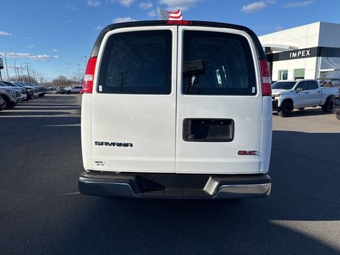 Used 2022 GMC Savana 2500 w/ Driver Convenience Package image 4