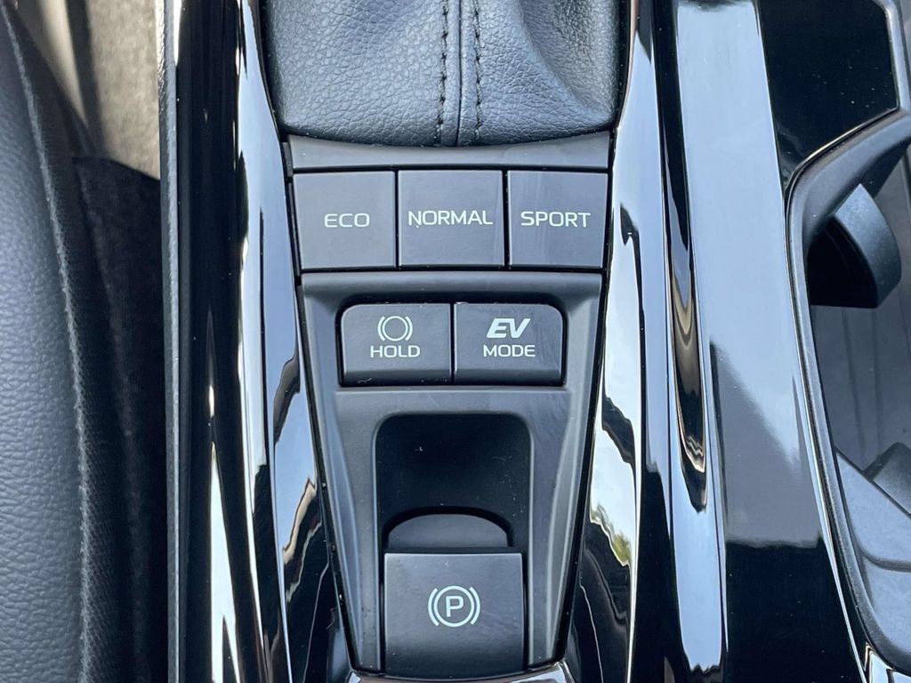 Used 2026 Toyota Camry XSE w/ Premium Plus Package FWD image 33