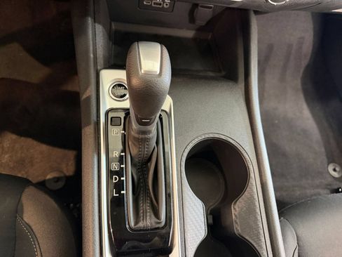 Used 2025 Nissan Altima 2.5 SV FWD image 39