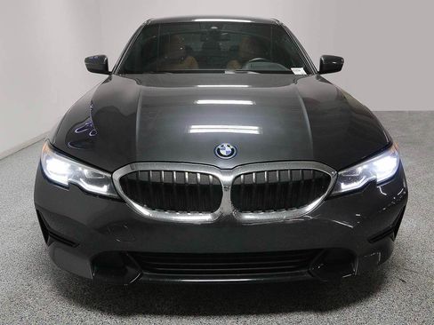Used 2022 BMW 330e xDrive w/ Premium Package AWD/4WD image 3