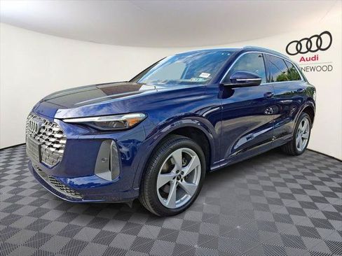 Used 2025 Audi Q5 Premium Plus w/ Premium Plus AWD/4WD image 3