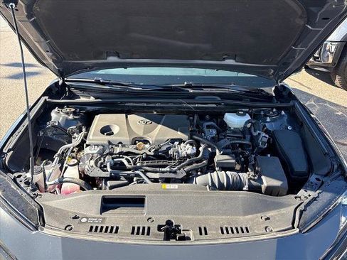 Used 2025 Toyota Camry SE image 23