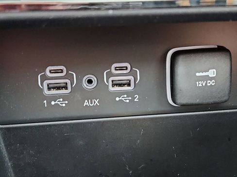 Used 2024 Jeep Grand Cherokee Summit image 18