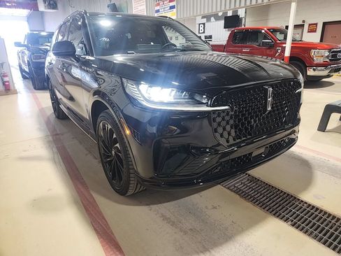 Used 2026 Lincoln Aviator Reserve w/ Jet Appearance Package AWD/4WD image 5
