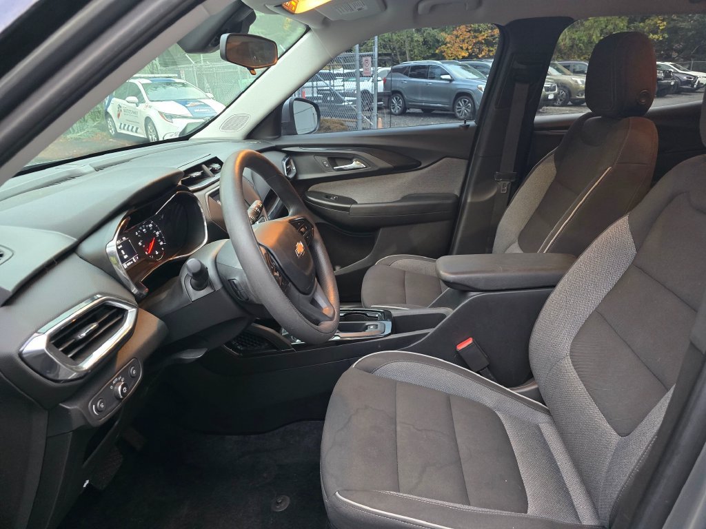 Used 2023 Chevrolet TrailBlazer LT AWD/4WD image 8
